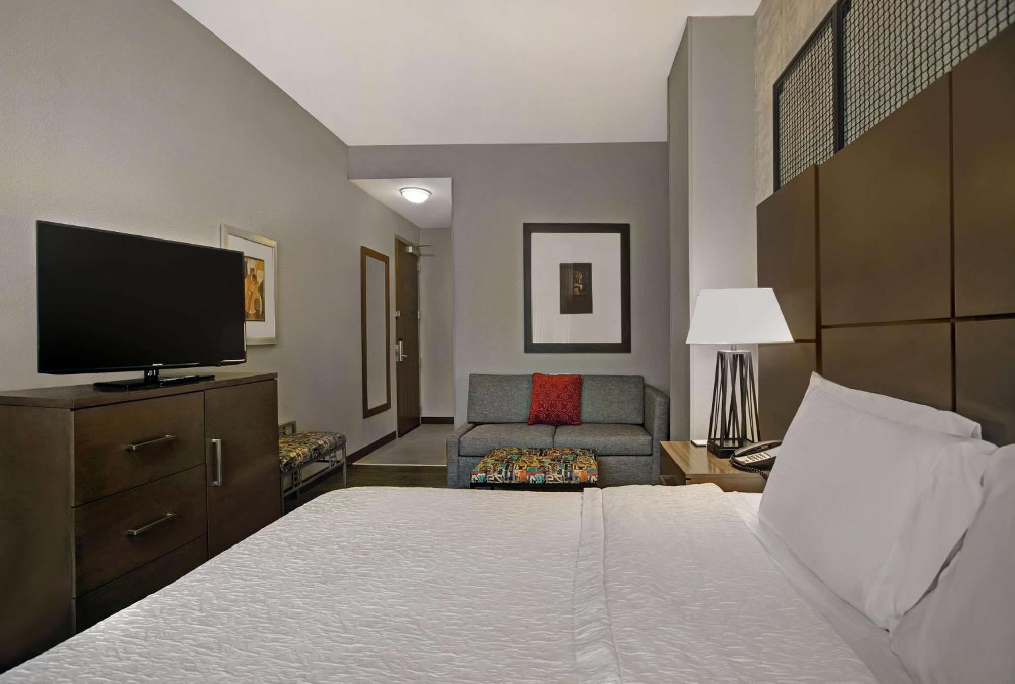 Hampton Inn And Suites Austin University Capitol Bagian luar foto