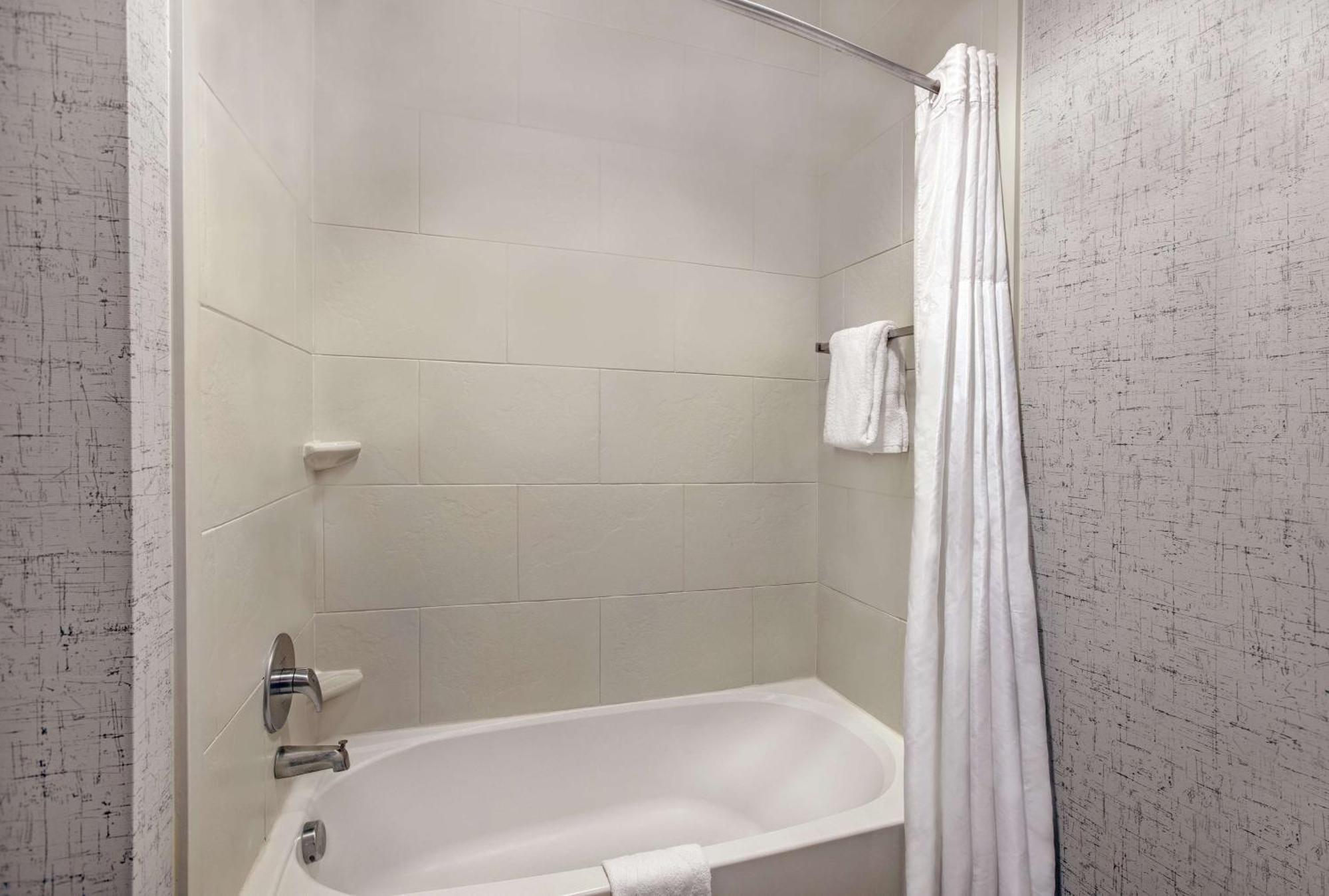 Hampton Inn And Suites Austin University Capitol Bagian luar foto